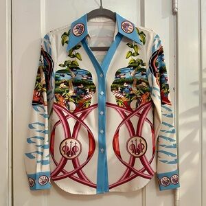 Equestrian Duck-print tailored blouse size 2 LIKE NEW